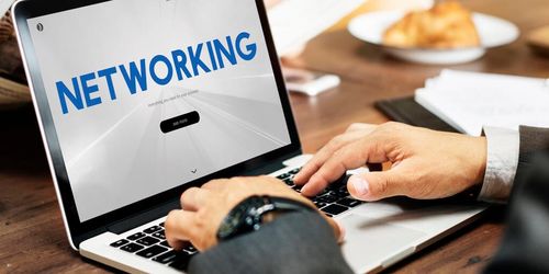 計(jì)算機(jī)專業(yè)緣何經(jīng)久不衰？解析其廣闊就業(yè)前景與核心軟硬件方向